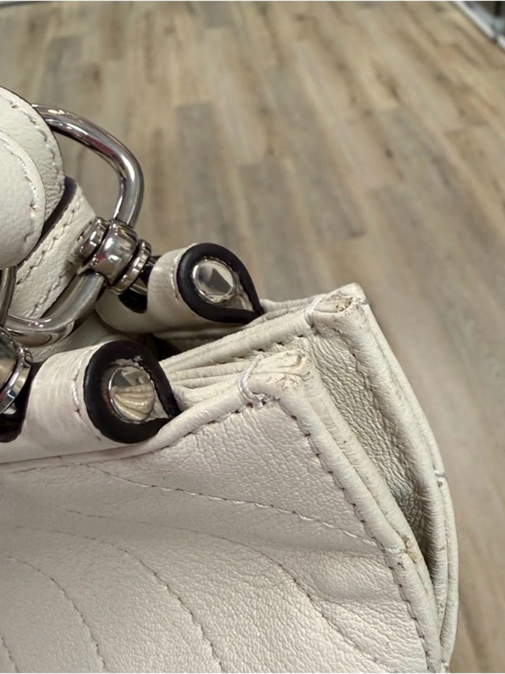 Gucci Small Blondie Handle Chain Bag White Leather - Picture 5 of 7